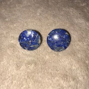 Vintage screw back/clip on earrings 💕